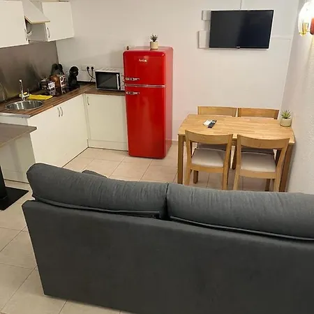 La Cova Apartment Peralada
